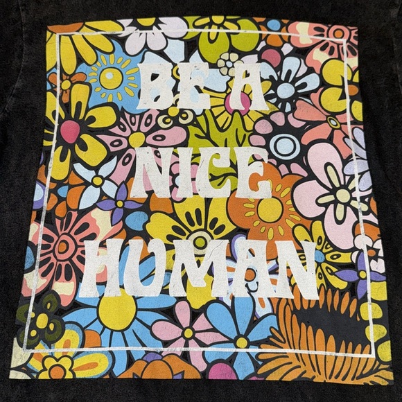 Be a nice human tee small - Picture 2 of 4